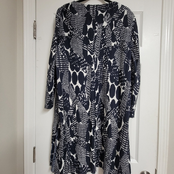 Chicos Travelers Collection NWT Pleated Print Jacket Duster Size 2. - Picture 3 of 12